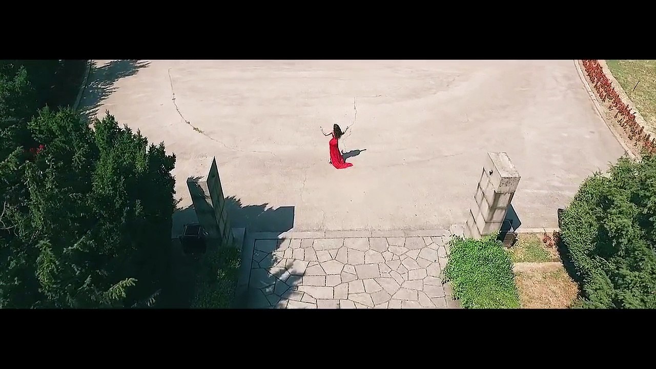 Ljupka Stević - Sreća nisam s njim (OFFICIAL VIDEO) 2015