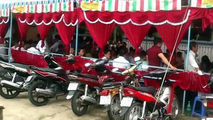 Nửa Vầng Trăng-Hát đám cưới cực hay Chàng lùn hát hay như ca sĩ