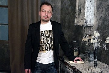 "Ещё минута ..."      Ярослав Сумишевский