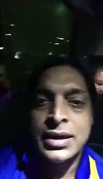 [Spirit of Cricket] Virender Sehwag Shows Spotrsmanship towards Shoaib Akhtar