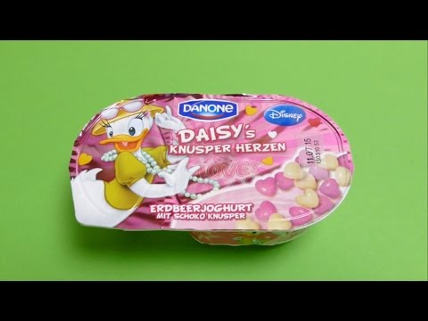 ⁣Disney Daisy's Love Hearts - Strawberry Yogurt with Chocolate