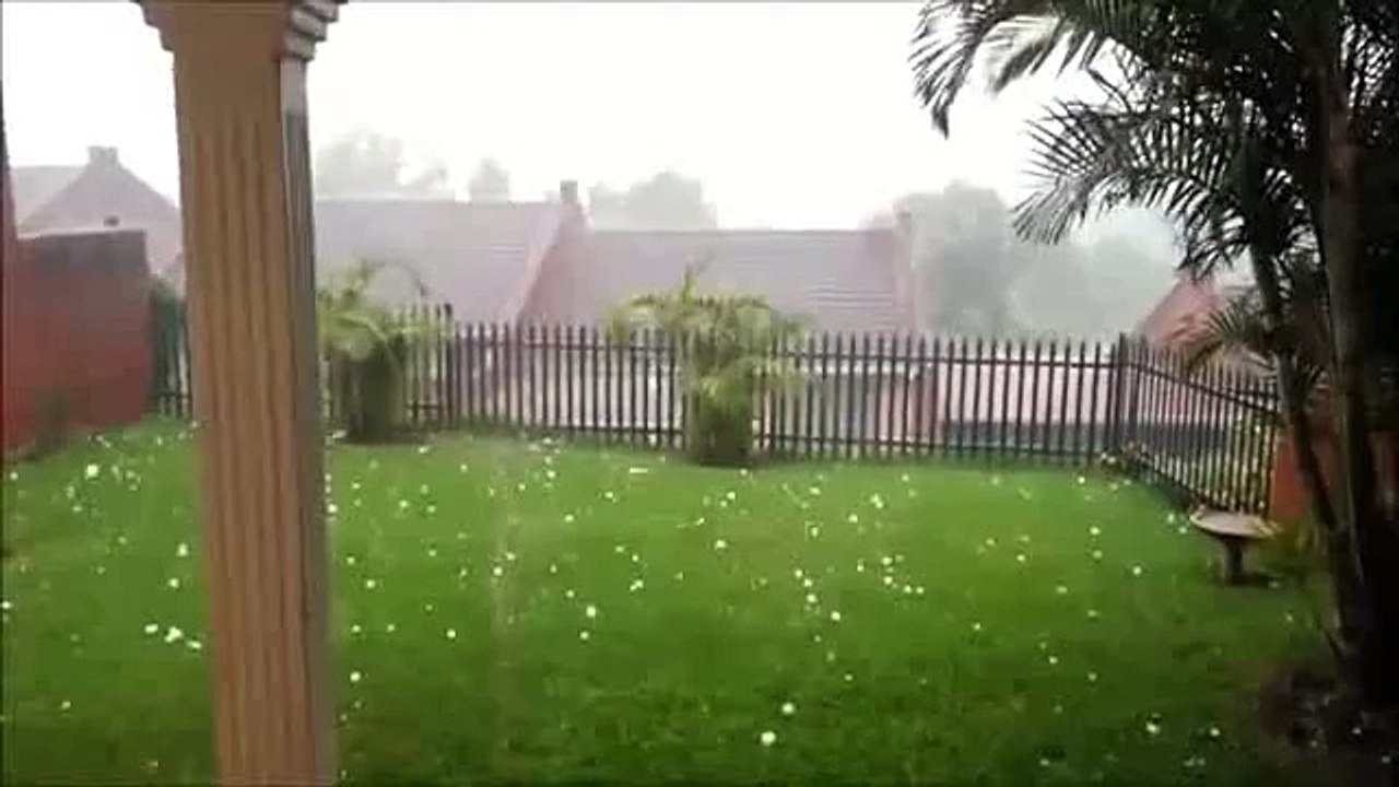 Une tempête de grêlons de la taille de balles de tennis s'abat sur Sydney
