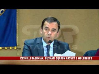 Download Video: KËSHILLI BASHKIAK, BUSHATI SQARON ARSYET E MBLEDHJES