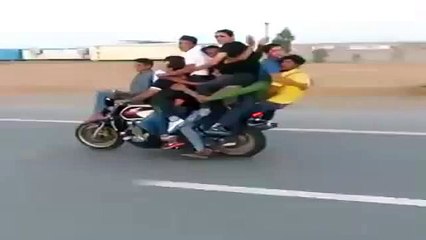 Ajj Kuch Toofani Krte Hain Must Watch