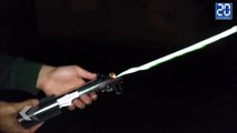 Il se fabrique un sabre laser! - Le Rewind du vendredi 18 décembre 2015