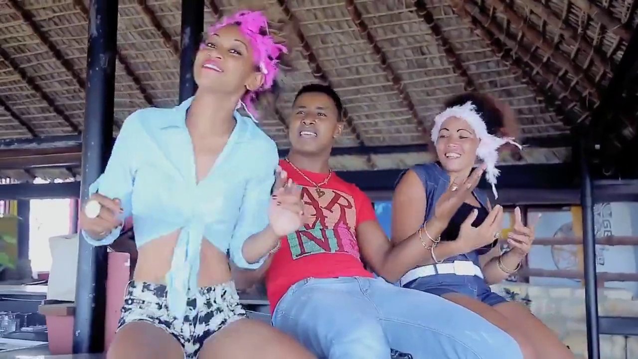 FANDRAMA  -  Bonne annee 2016  (gasy HD 2016)