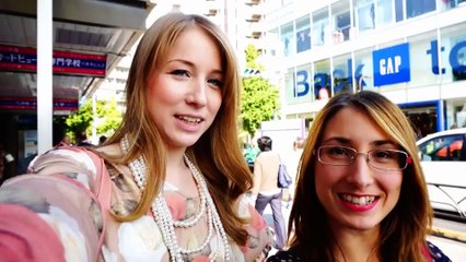 原宿で猫を散歩させる変な外人　Фуджи выгуливает котэ на Хараджуку