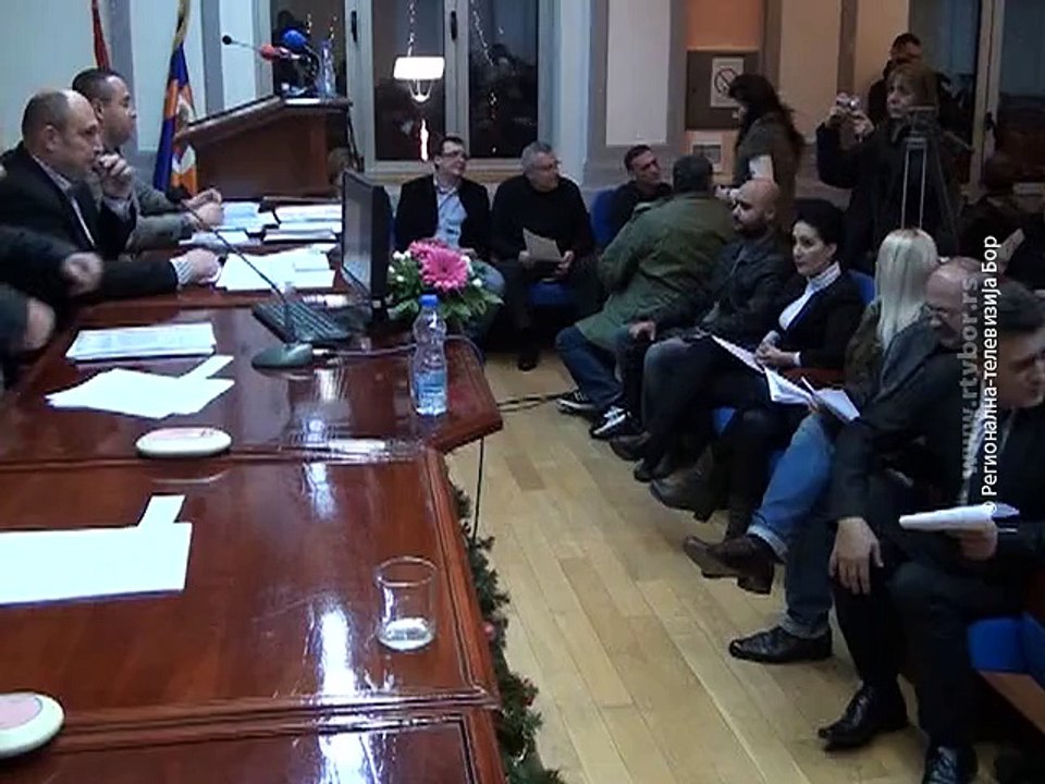 Ostavka Mirkovića, protesti i nova sednica u Zaječaru, 18. decembar 2015. (RTV Bor)