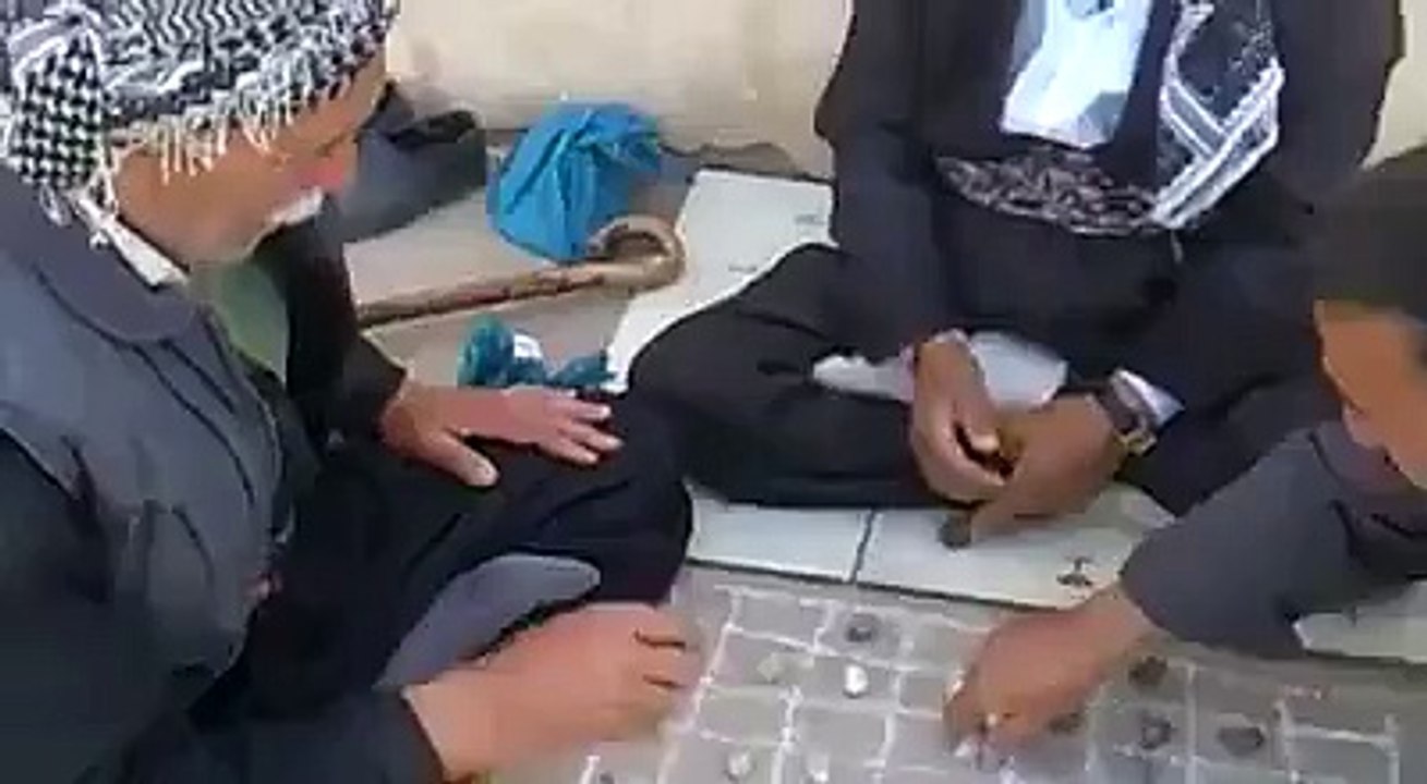 с таким сядешь играть без трусов останешься)))
