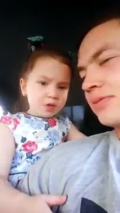 Ей 3 года