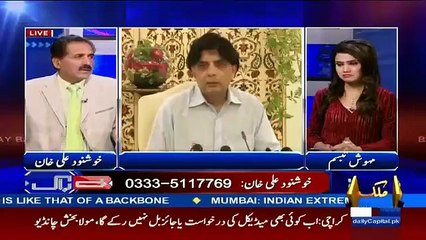 See What Khushnood Ali Khan Said in Front of Female Anchor