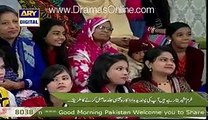 ڈاکٹر خرم ماہرہ خان کیساتھ فلرٹ کرتے ہوے، اس پر ماہرہ کا بھی ری ایکشن دیکھیں