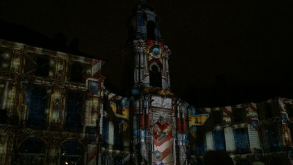 Illuminations sur la façade de l'Hôtel de Ville