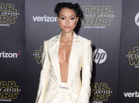 Exclu Vidéo : karrueche Tran : Découvrez ses chaussures collector Star Wars !