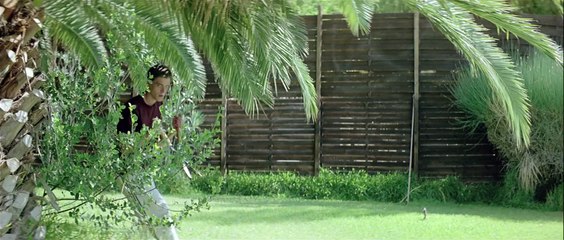 Kynodontas (Dogtooth / Köpek Dişi) - Trailer [HD] Yorgos Lanthimos, Christos Stergioglou, Michele Valley, Angeliki Papoulia