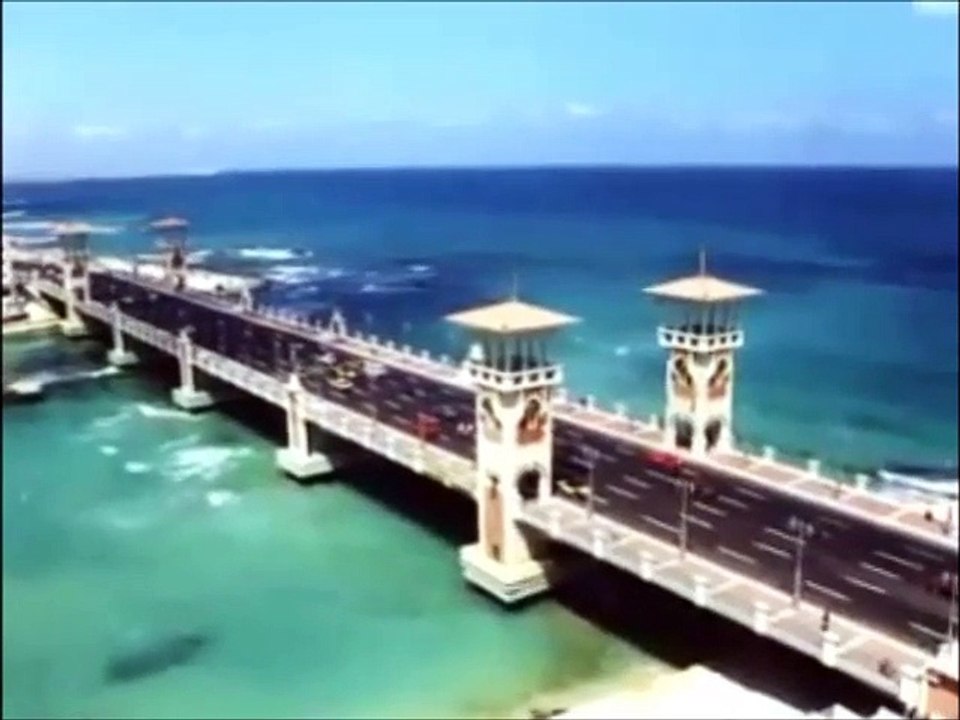 حبيبتى من ضفايرها طل القمر
