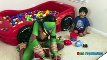 SURPRISE TOYS Giant Ball Pit Challenge Disney Cars Lightning McQueen, Thomas Trains Ryan ToysReview