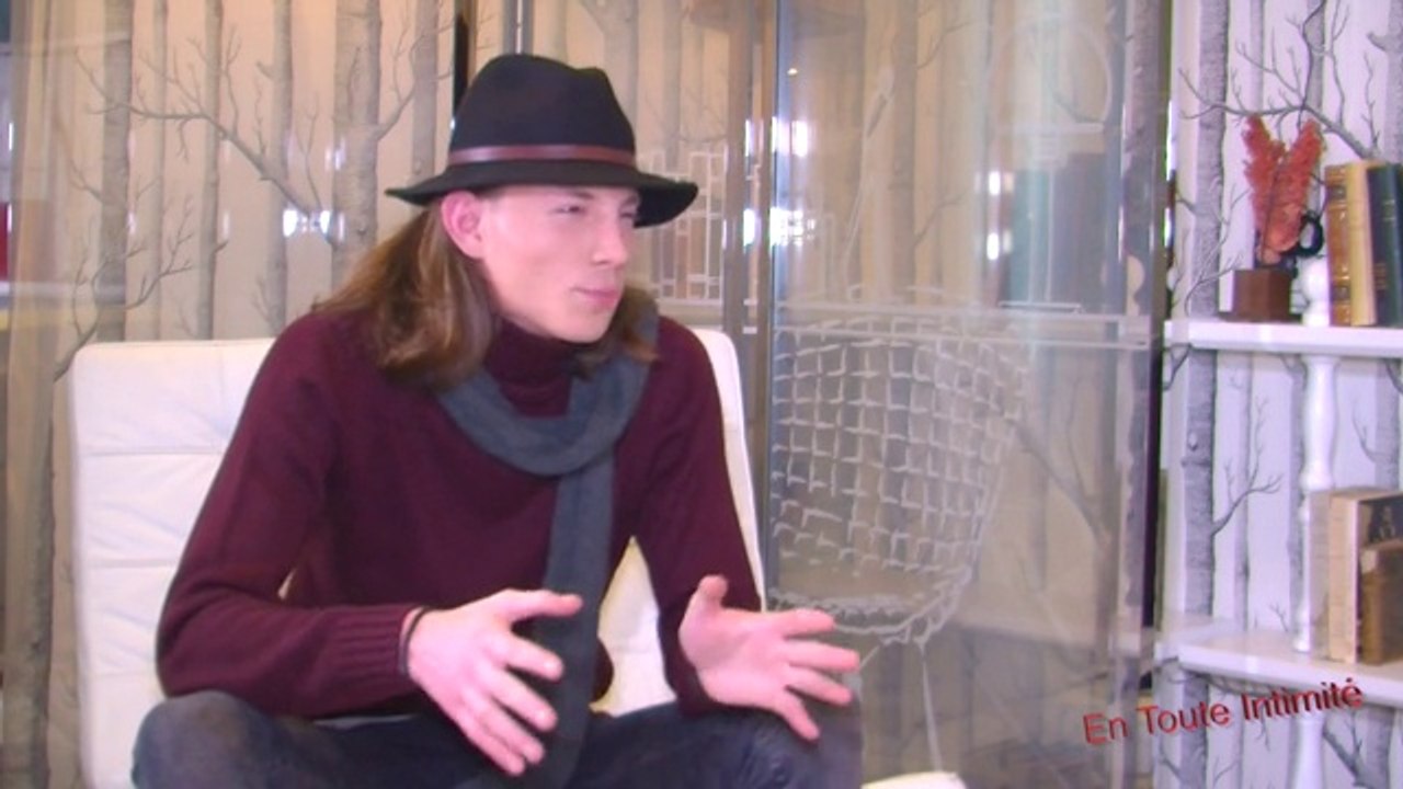 Exclu Vidéo : En toute intimité : Djemil (LPDA3) : " Je ne suis pas puceau ! "