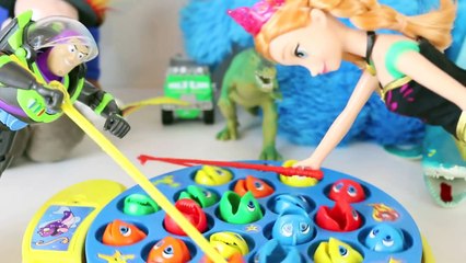 DisneyCarToys vs ToysReviewToys with Buzz Lightyear and Disney Frozen Anna Fishing Game Competition