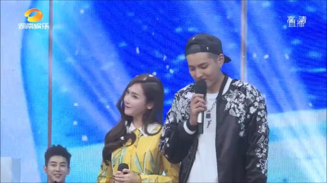 151218 Showbiz News (娱乐急先锋) - Wu Yifan and Jessica on Day Day Up