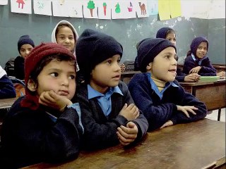 Mujhe Dushman ke Bachon ko Parhana Hai _ ISPR New Song _ APS Peshawar[1]