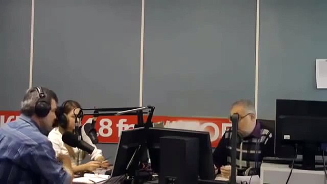 Михаил Хазин вызвал на спор дальнобойщика!