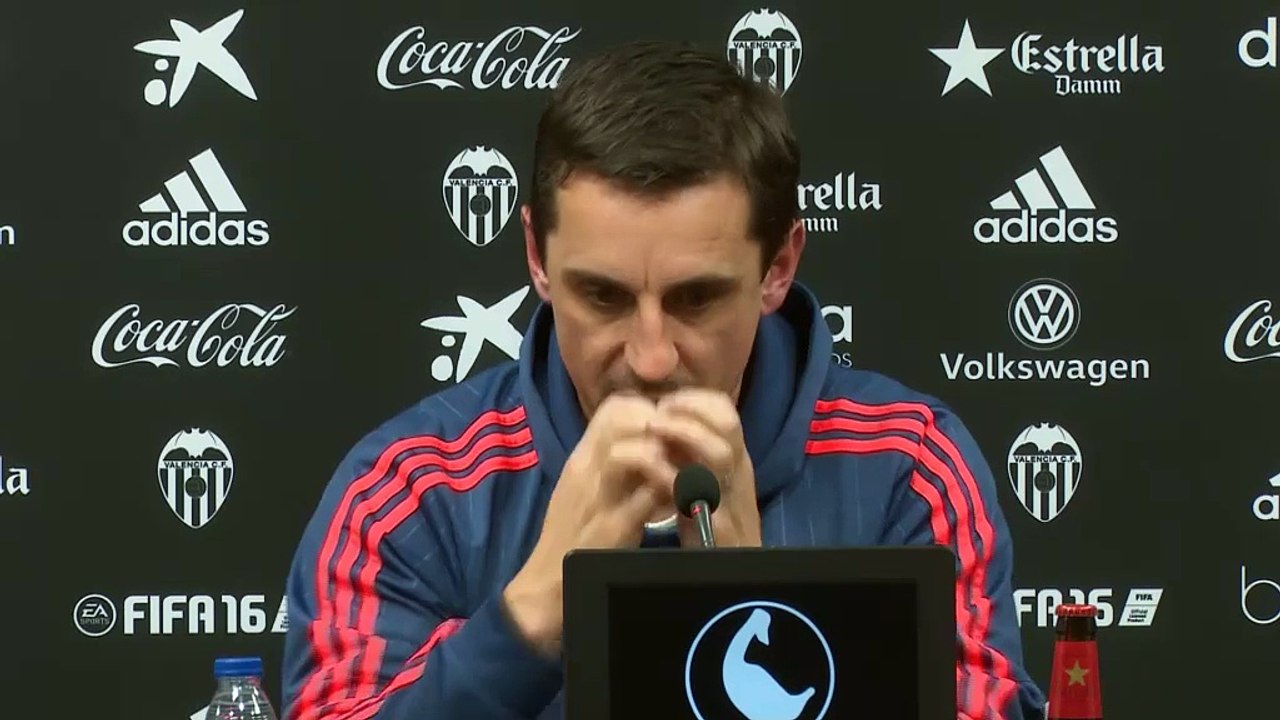 Valence - Neville n'aime pas le mercato