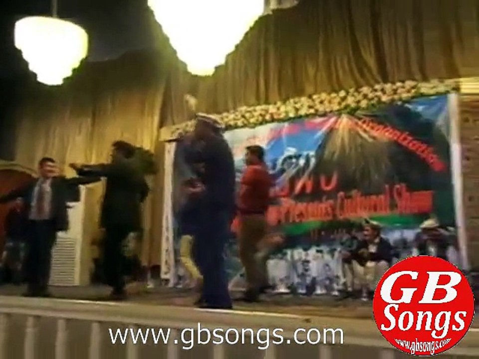 salman paras performs thai khusiar mai khusi han at PISWO cultural event karachi