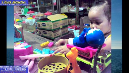 VKidStudio tập 25 - Bé sunny chơi nấu bếp l đồ chơi nấu bếp l Baby play sunny kitchen