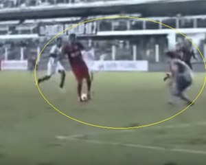 MUST SEE - Geuvânio amazing lambretta against goalkeeper -