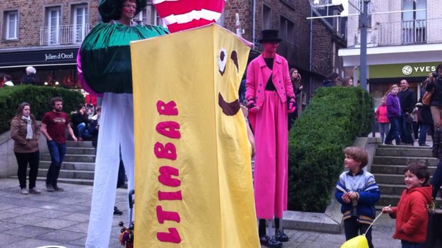 Invasion de bonbons géants à Coutances