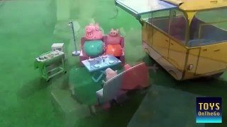 PlayDough Peppa Pig Camper Van Playset Bandais Play