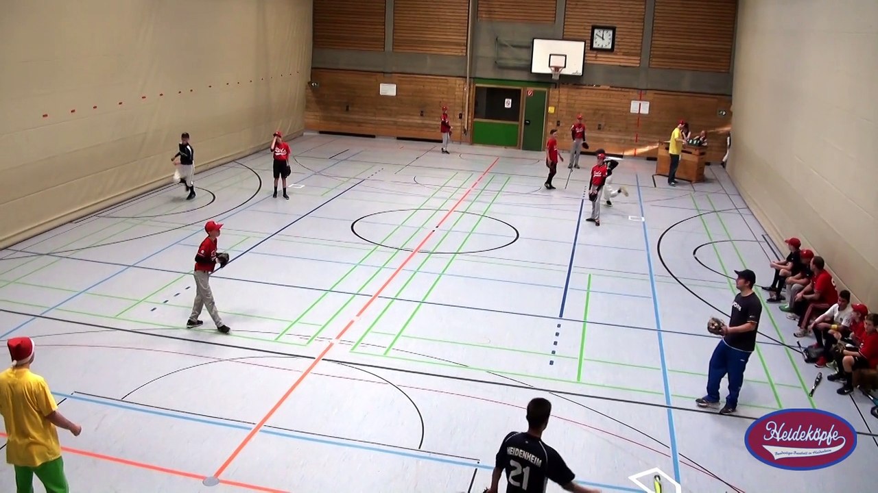 Highlights 3rd Nikolauscup Stuttgart Indoor Baseball 2015 (36)