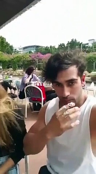 Cette fille a un chéri mechant