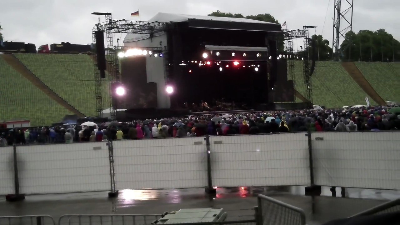 Bruce Springsteen Out In The Street - live in M?nchen_Munich 2013 [HD]
