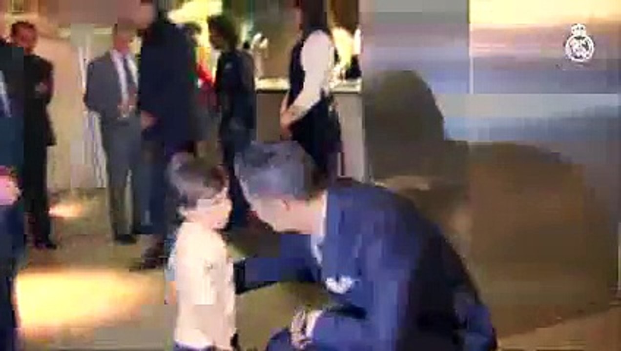 Ronaldo Meets Emotional Young Fan From Beirut! - RESPECT!
