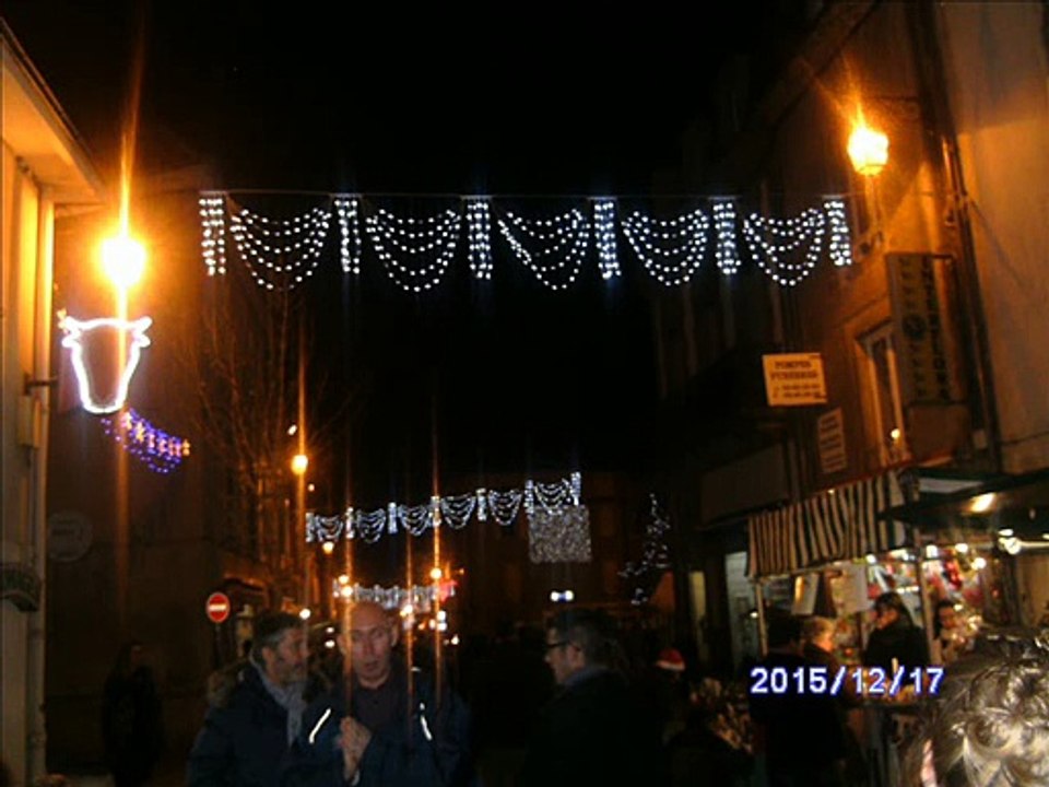 Les illumination et son Marché de noël a Bellac (87)
