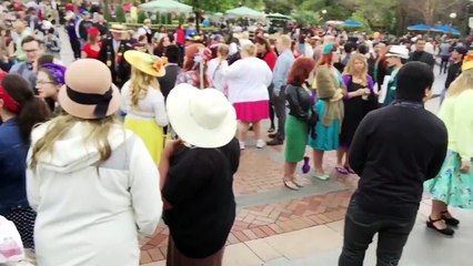 disneybound Disneyland Dapper Day Spring 2015 - Vlog cruella de vil