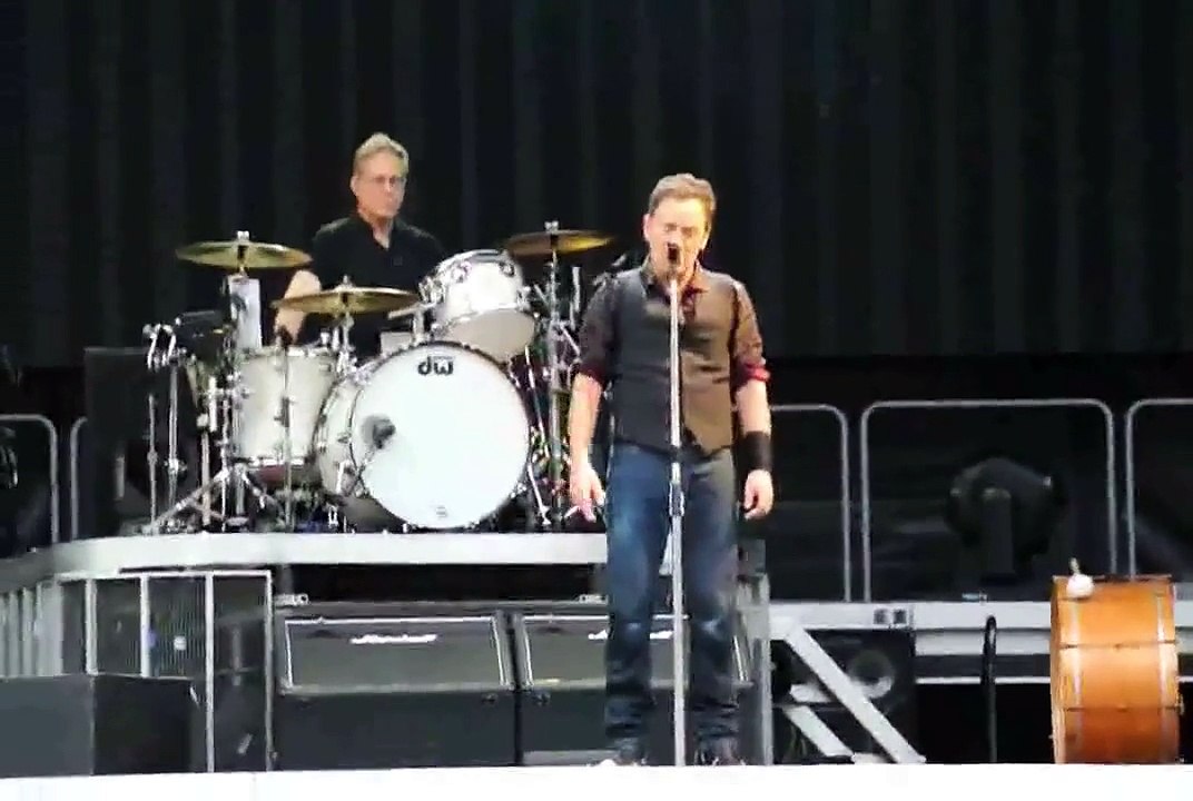 Bruce Springsteen - Jack of all trades (live in Berlin).mp4