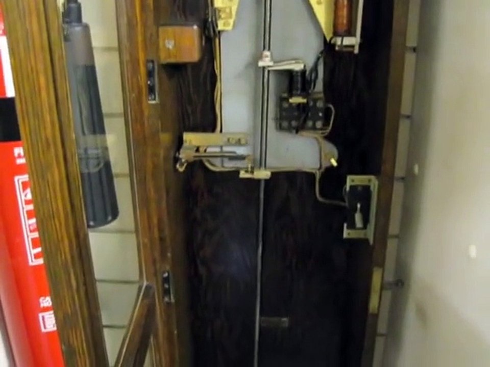 Shop Clock 1 2011