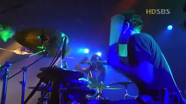 Avril Lavigne - Live in Seoul (Korea) 2003 HQ