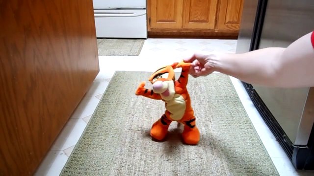 Tumble Time Tigger DISNEY WINNIE THE POOH TUMBLE TIME TIGGER TUMBLING TOY Disney Pooh