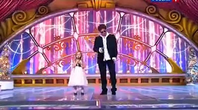 Кузя из Универа с дочкой Миланой шокировали весь зал )))