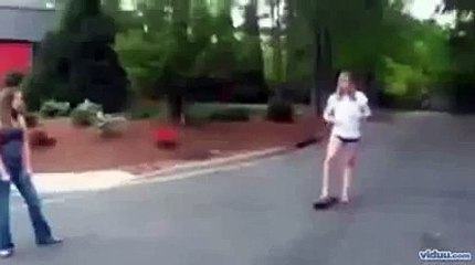 New 2016 Funny Things - Funny Videos - Skateboard Girl Falls Flat On Her Face