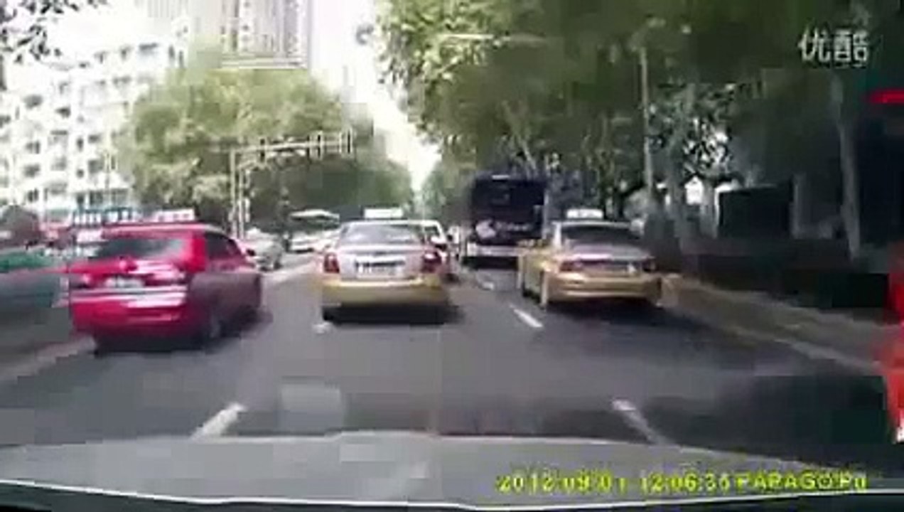 New 2016 Funny Things - Funny Videos - Slow Moving Car Somehow Rolls Over new HD