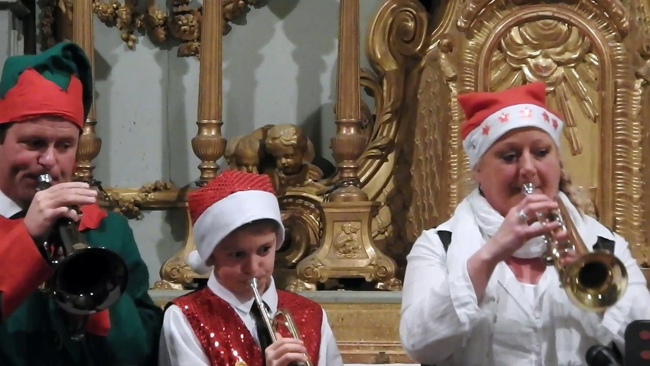 LES BOLEROS JOUENT NOEL