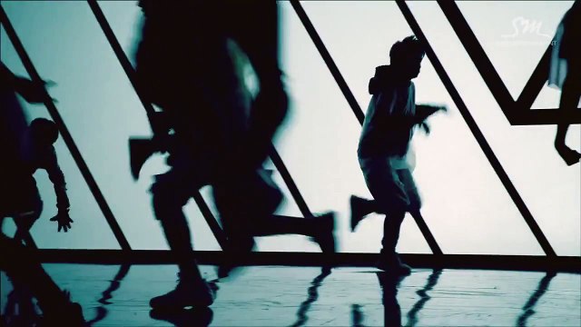 [K-pop] EXO - 늑대와 미녀 (Wolf) M/V