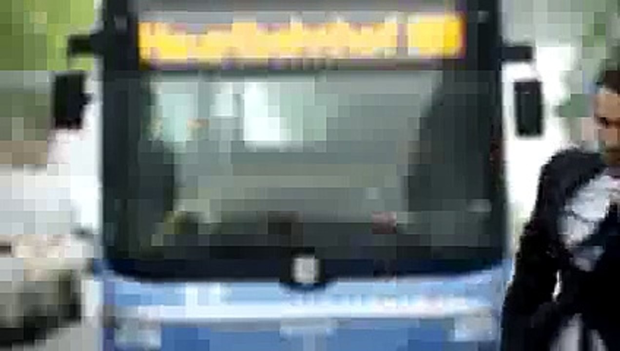 New 2016 Funny Things - Funny Videos - Bus Splash Reason for Shower Funny Grohe Water TV Commercial