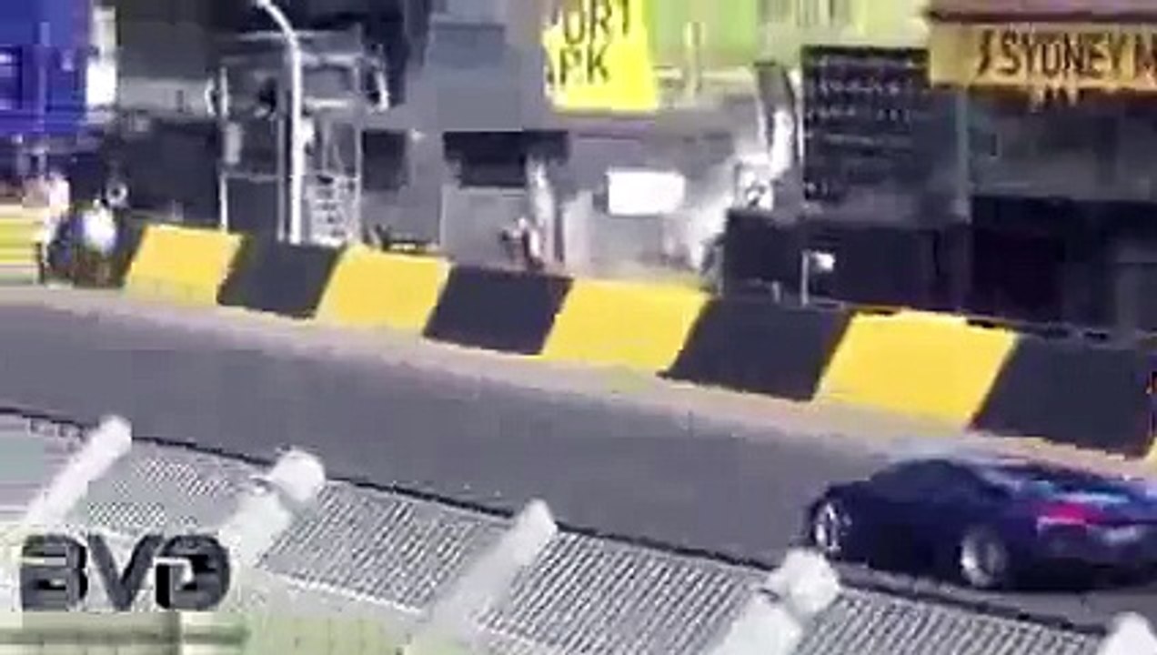 New 2016 Funny Things - Funny Videos - CRAZY MAN JUMPS OVER SPEEDING LAMBORGHINI_2