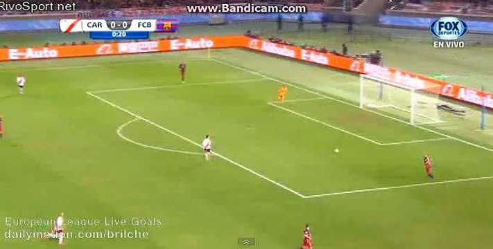 Luis Suarez BIG Chance | River Plate v. Barcelona 20-12-2015